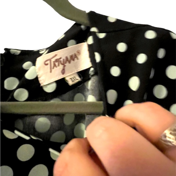 Black and white formal dress - Picture 2 of 3